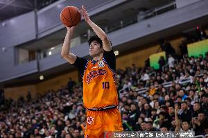 雨燕直播NBA专区_JRS极速信号_中文解说原声