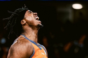 乐球直播NBA高清无插件版_超清无插件信号_前方伤停情报