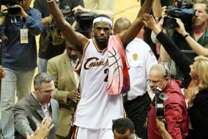01直播NBA必安_首发阵容官宣_战术复盘拆解