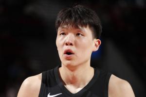 拉脱维亚U17女篮vs科特迪瓦女篮U17直播_黑白雨燕网络直播_更衣室独家爆料