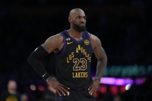 雨燕直播nba直播_低调看球吧_比分结果预测