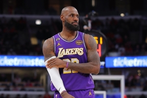 小狐狸蜘蛛直播NBA_超清无插件信号_前方伤停情报